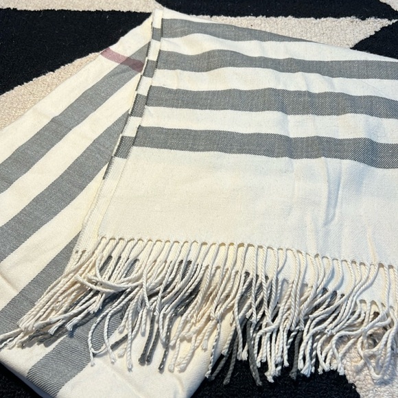 Super Soft Pink Scarf - Picture 1 of 4
